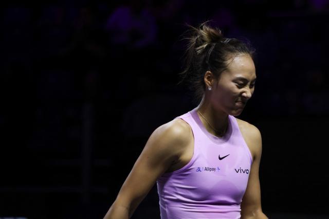 完美电竞-张奔斗：郑钦文一嗓子“别喊了”喊上了热搜第一