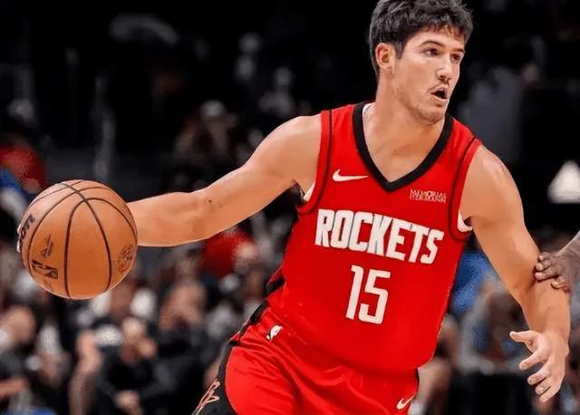 完美世界电竞平台-险胜活塞！杜兰特32+7+3，谢泼德18+2又立功，乌度卡也如梦初醒了