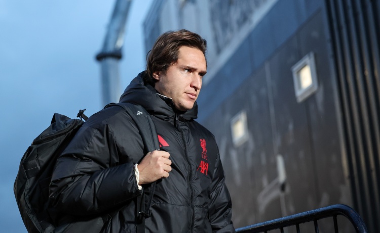 记者：尤文未来几天将实质性尝试引进基耶萨，也在考虑小马尔蒂尼