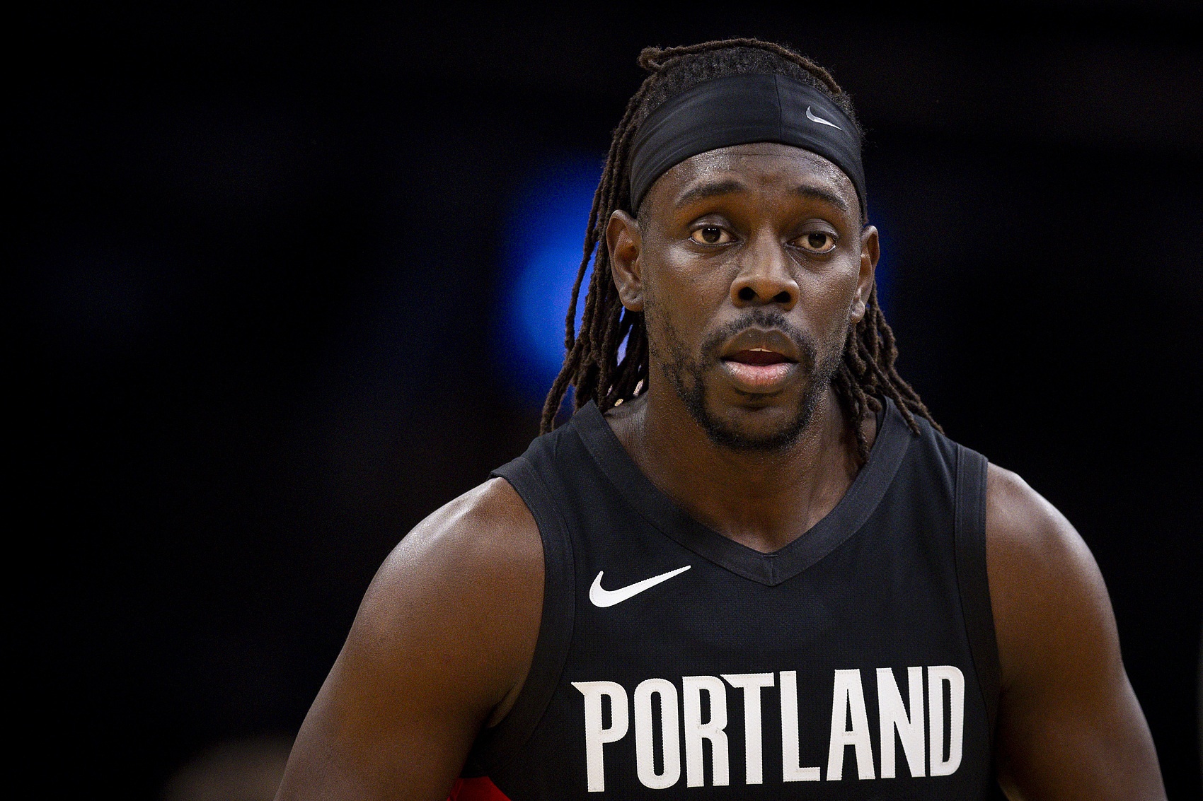 完美世界电竞平台-霍勒迪本场以90%真实命中率砍下35+10助 开拓者队史最高效