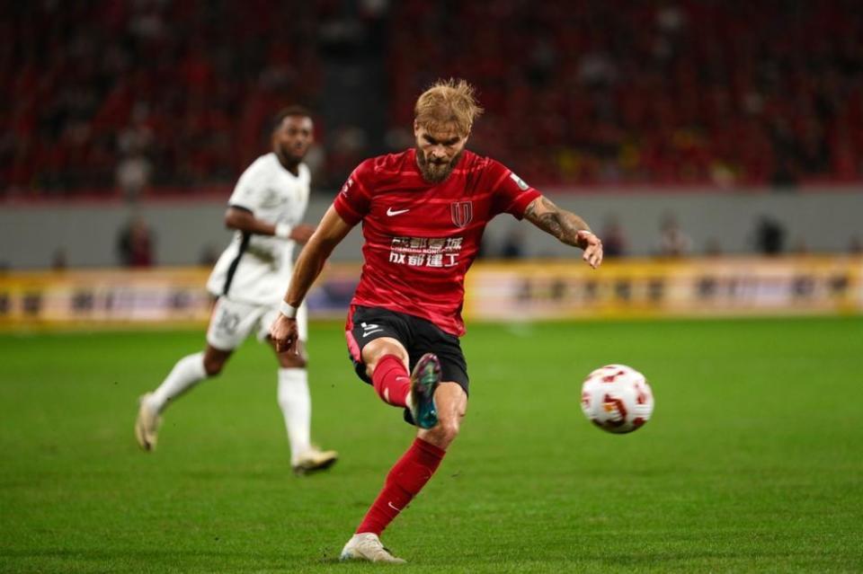 完美世界竞技体验-曝莱切特签约深圳新鹏城！冬窗第10签，连挖蓉城双星，联手周定洋