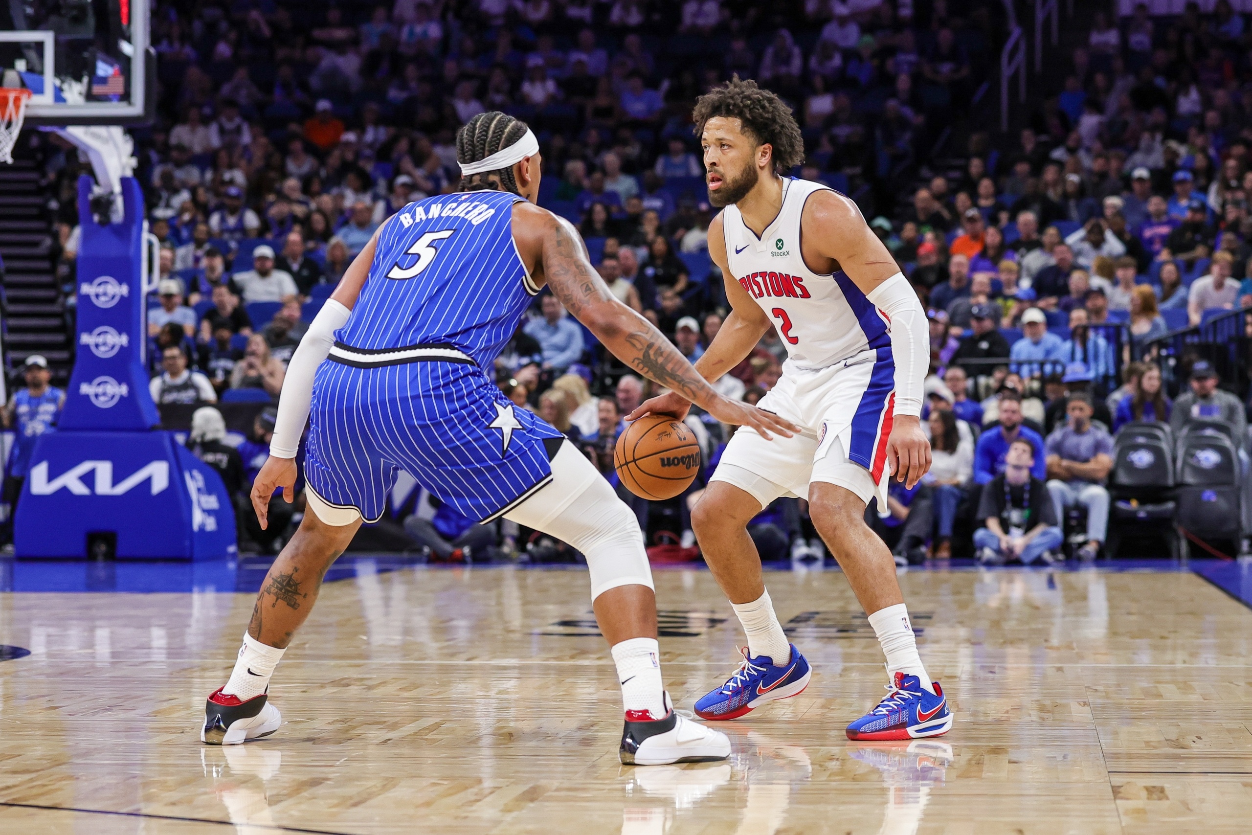 完美世界竞技体验-NBA彩经：活塞胜魔术 太阳再输雷霆 老鹰击败尼克斯 掘金有望擒狼